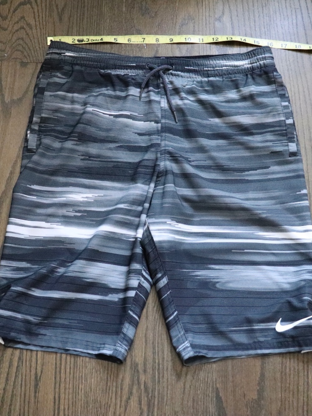 Nike Men's Stripe Breaker Volley Swim Board Shorts Black White Gray Size Small